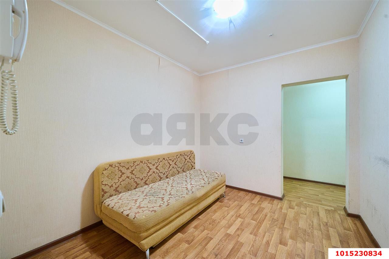 Фото №10: 1-комнатная квартира 50&nbsp;м², 11/12&nbsp;эт. - Краснодар, Карасунский внутригородской округ, мкр. Почтовый, ул. имени Валерия Гассия, 10