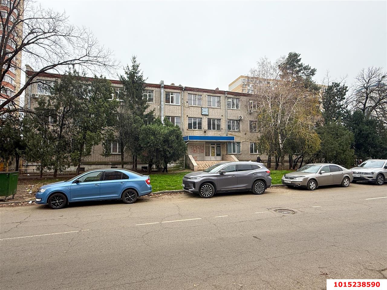 Фото №1: Отдельное здание 2133&nbsp;м², 1/3&nbsp;эт. - Краснодар, Центральный внутригородской округ, мкр. Черёмушки, ул. Старокубанская, 2
