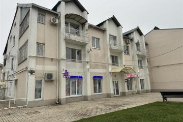 Фото №1: Офисное помещение 141&nbsp;м², 1/2&nbsp;эт. - Динская, ул. Кирпичная