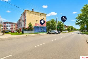 Фото №1: Торговое помещение 43 м², 1/5 эт. - Крымск, мкр. Платан, ул. Октябрьская, 37Л