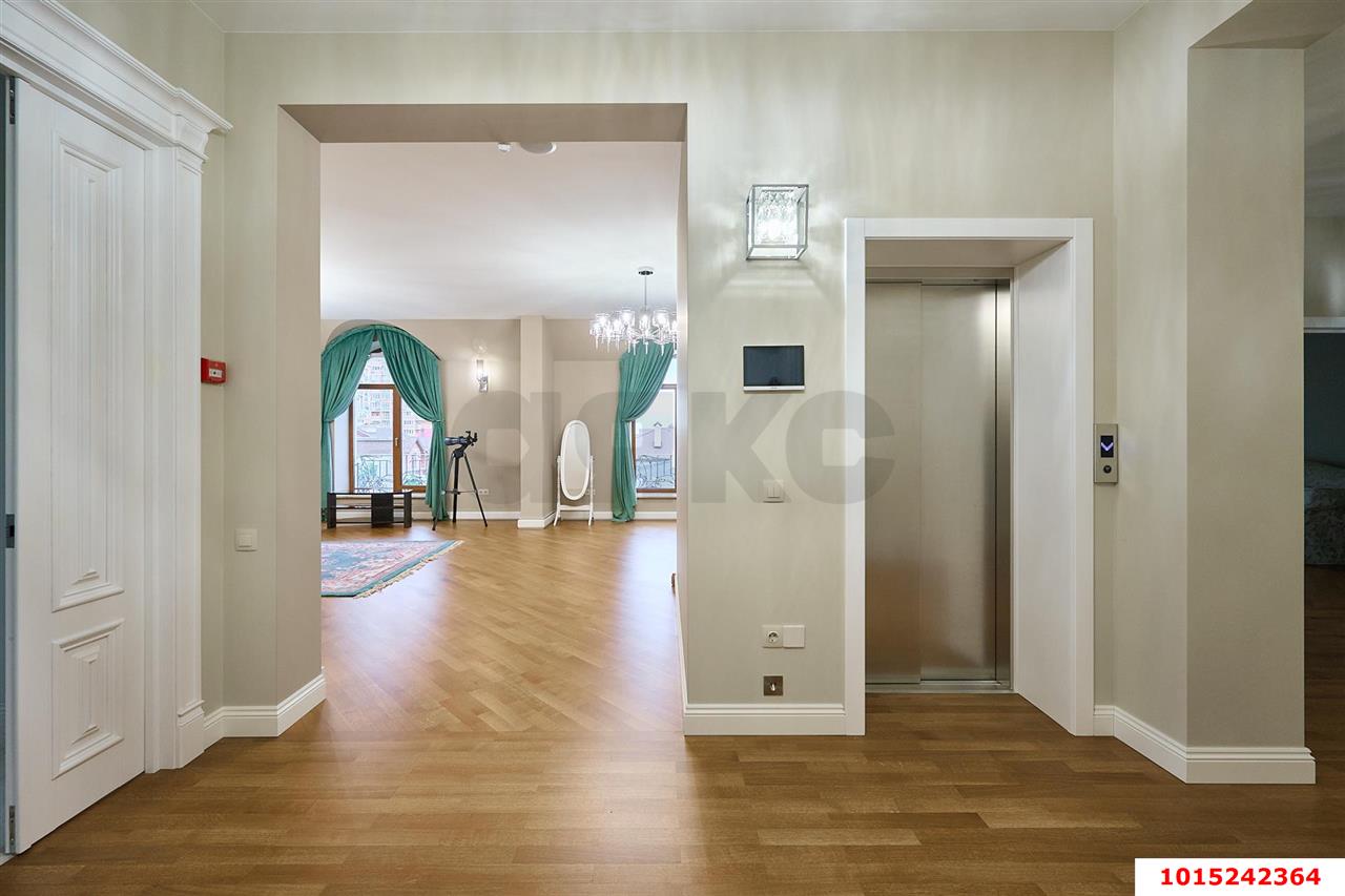 Фото №48: Дом 450&nbsp;м² + 11&nbsp;сот., 3&nbsp;эт. - Краснодар, Прикубанский внутригородской округ, Фестивальный, мкр. Солнечный, ул. Архитектора Петина, 45
