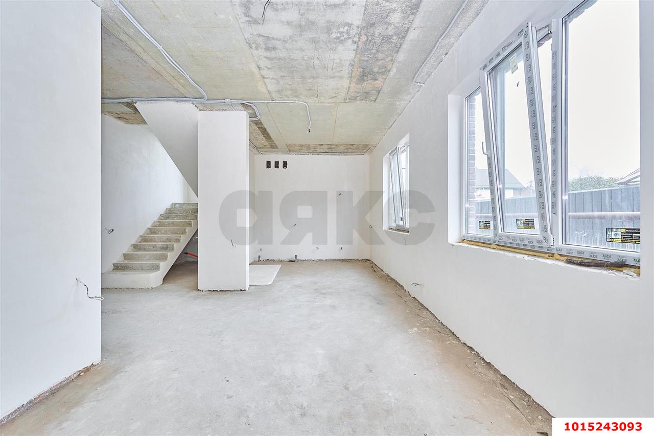 Фото №12: Дом 180&nbsp;м² + 6.15&nbsp;сот., 2&nbsp;эт. - Краснодар, Прикубанский внутригородской округ, Калинино, мкр. Завод Радиоизмерительных Приборов, б-р Строителей, 79