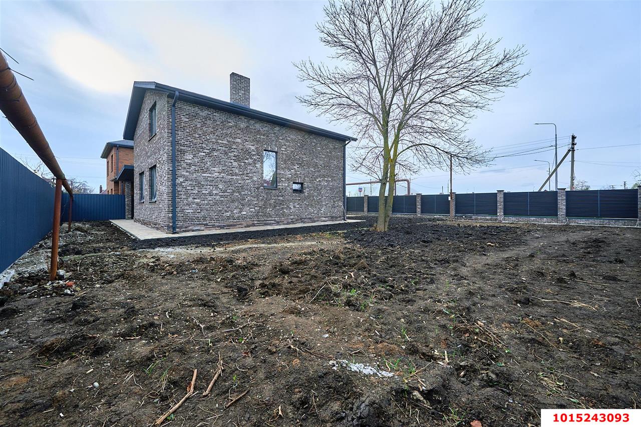 Фото №8: Дом 180&nbsp;м² + 6.15&nbsp;сот., 2&nbsp;эт. - Краснодар, Прикубанский внутригородской округ, Калинино, мкр. Завод Радиоизмерительных Приборов, б-р Строителей, 79