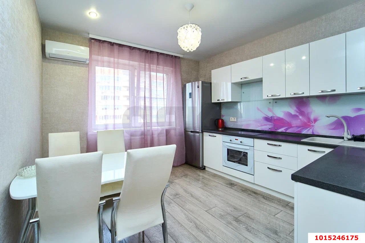 Фото №1: 2-комнатная квартира 65&nbsp;м², 19/22&nbsp;эт. - Краснодар, Прикубанский внутригородской округ, Фестивальный, ЖК Трио, мкр. Солнечный, ул. Казбекская, 3