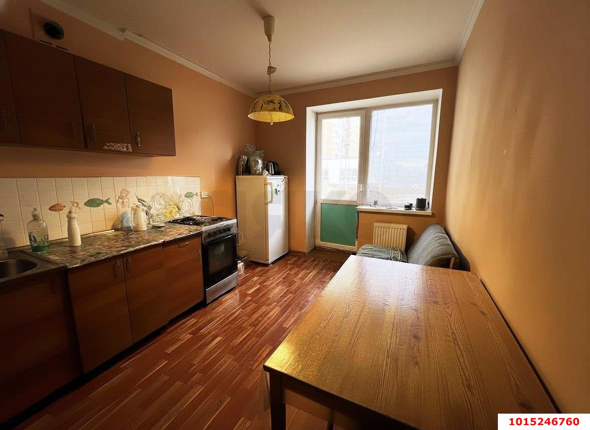 Фото №1: 1-комнатная квартира 41&nbsp;м², 3/6&nbsp;эт. - Краснодар, Прикубанский внутригородской округ, мкр. Музыкальный, ул. имени Ф.И. Шаляпина, 33