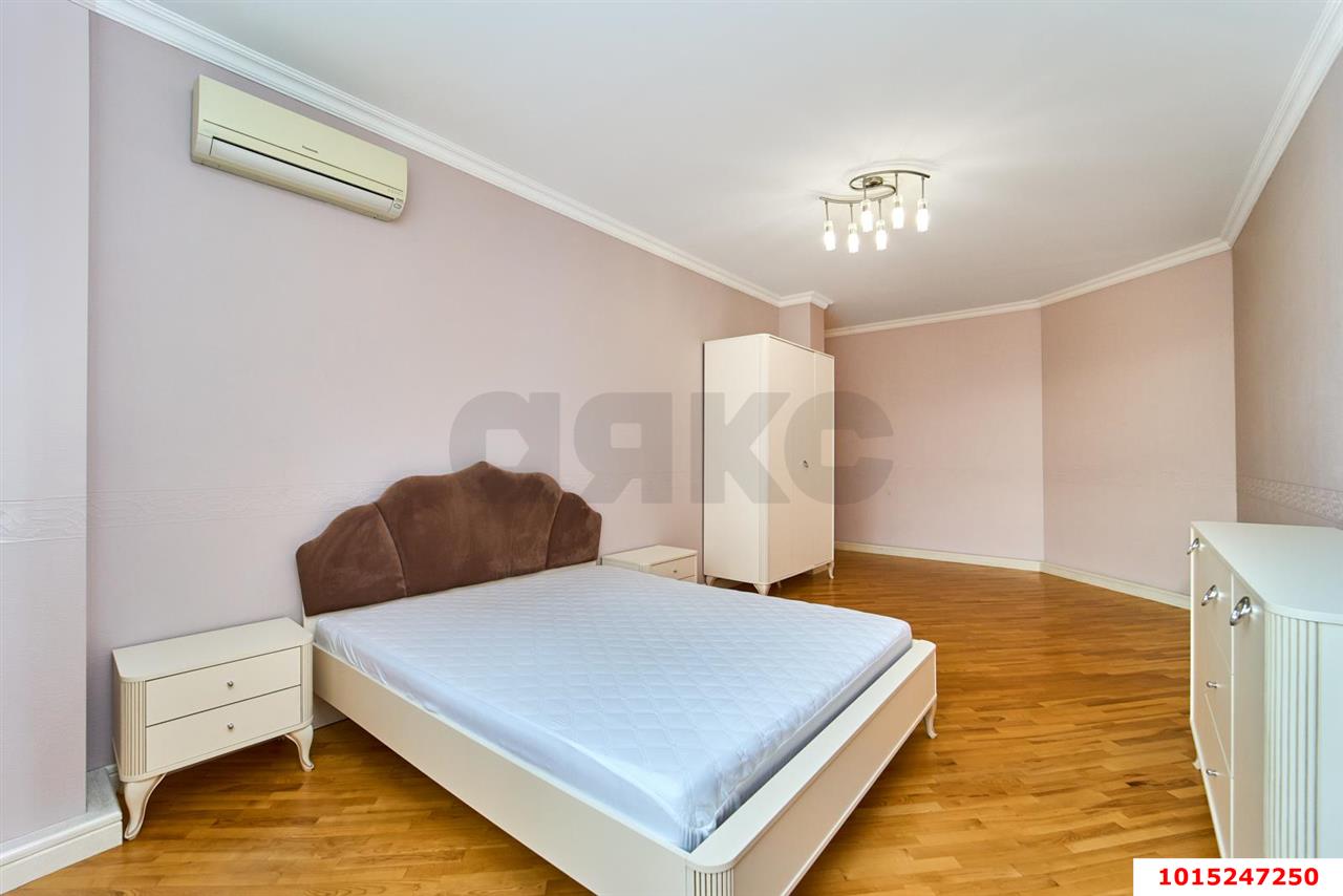 Фото №9: 2-комнатная квартира 95&nbsp;м², 3/8&nbsp;эт. - Краснодар, Западный внутригородской округ, Горгаз, мкр. Центральный, ул. Красина, 9/1к2