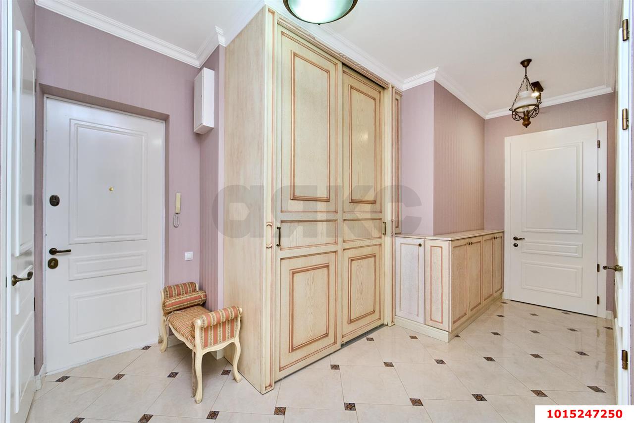 Фото №5: 2-комнатная квартира 95&nbsp;м², 3/8&nbsp;эт. - Краснодар, Западный внутригородской округ, Горгаз, мкр. Центральный, ул. Красина, 9/1к2