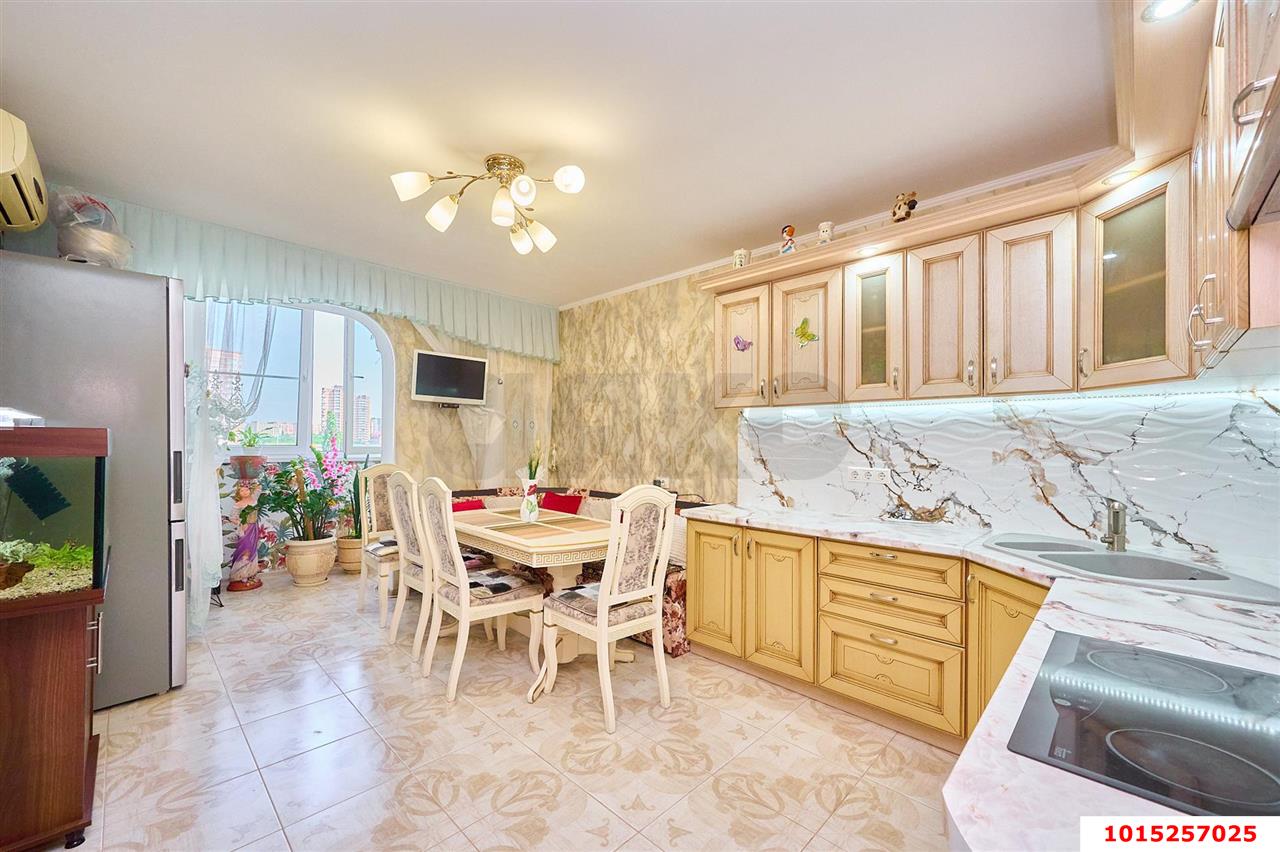 Фото №1: 2-комнатная квартира 70&nbsp;м², 6/16&nbsp;эт. - Краснодар, Западный внутригородской округ, мкр. Фестивальный, ул. Монтажников, 5
