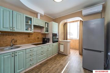 Фото №1: 2-комнатная квартира 55 м², 11/12 эт. - Краснодар, мкр. Центральный, ул. Гимназическая, 60