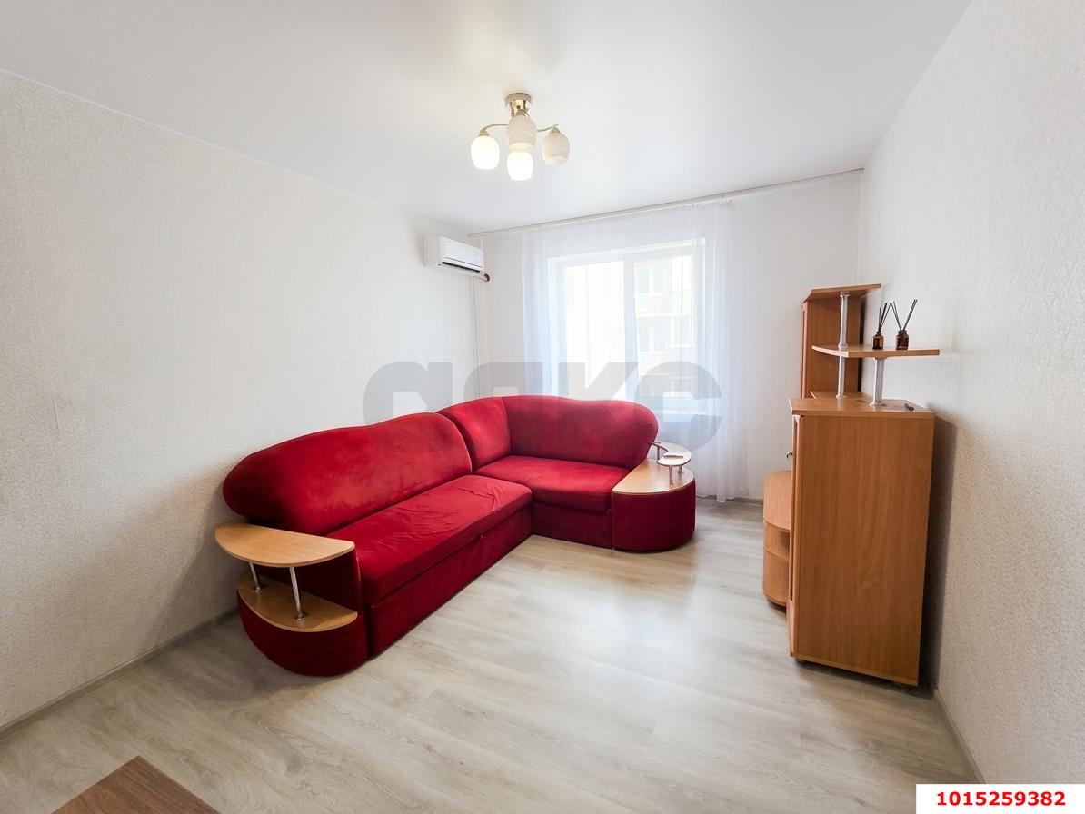 Фото №1: 1-комнатная квартира 30&nbsp;м², 2/5&nbsp;эт. - Краснодар, мкр. Прикубанский внутригородской округ, ул. Кирилла Россинского, 69