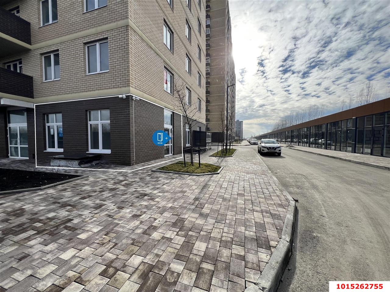 Фото №1: Торговое помещение 31&nbsp;м², 1/16&nbsp;эт. - Краснодар, Прикубанский внутригородской округ, мкр. жилой комплекс Дыхание, ул. Лётчика Позднякова, 2к15