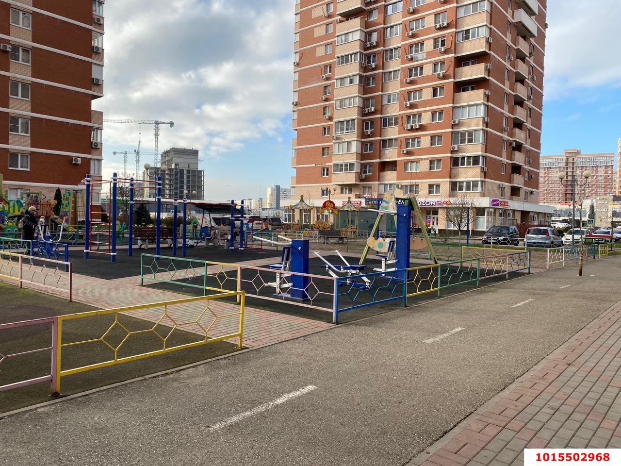 Фото №3: Торговое помещение 66&nbsp;м², 1/12&nbsp;эт. - Краснодар, Прикубанский внутригородской округ, мкр. жилой комплекс Спортивная Деревня, ул. Западный Обход, 42/3к4