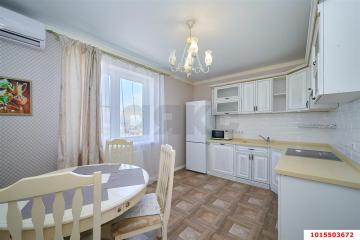 Фото №1: 2-комнатная квартира 66 м², 23/25 эт. - Краснодар, мкр. ЖК Три Богатыря, ул. Садовая, 161/2к2