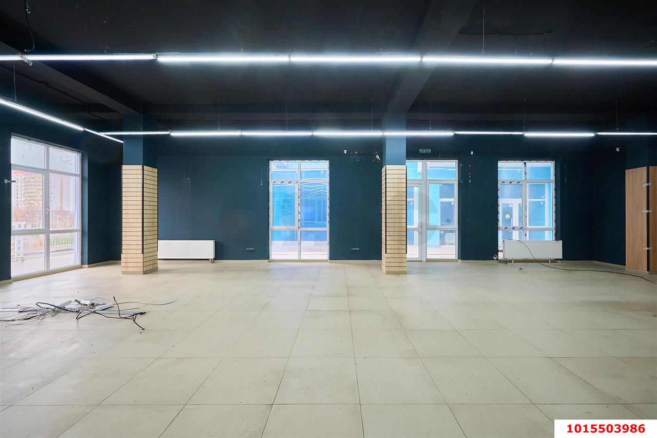 Фото №4: Торговое помещение 109&nbsp;м², 1/1&nbsp;эт. - Краснодар, Карасунский внутригородской округ, Гидростроителей, мкр. жилой комплекс Парусная Регата, ул. Автолюбителей, 1Д