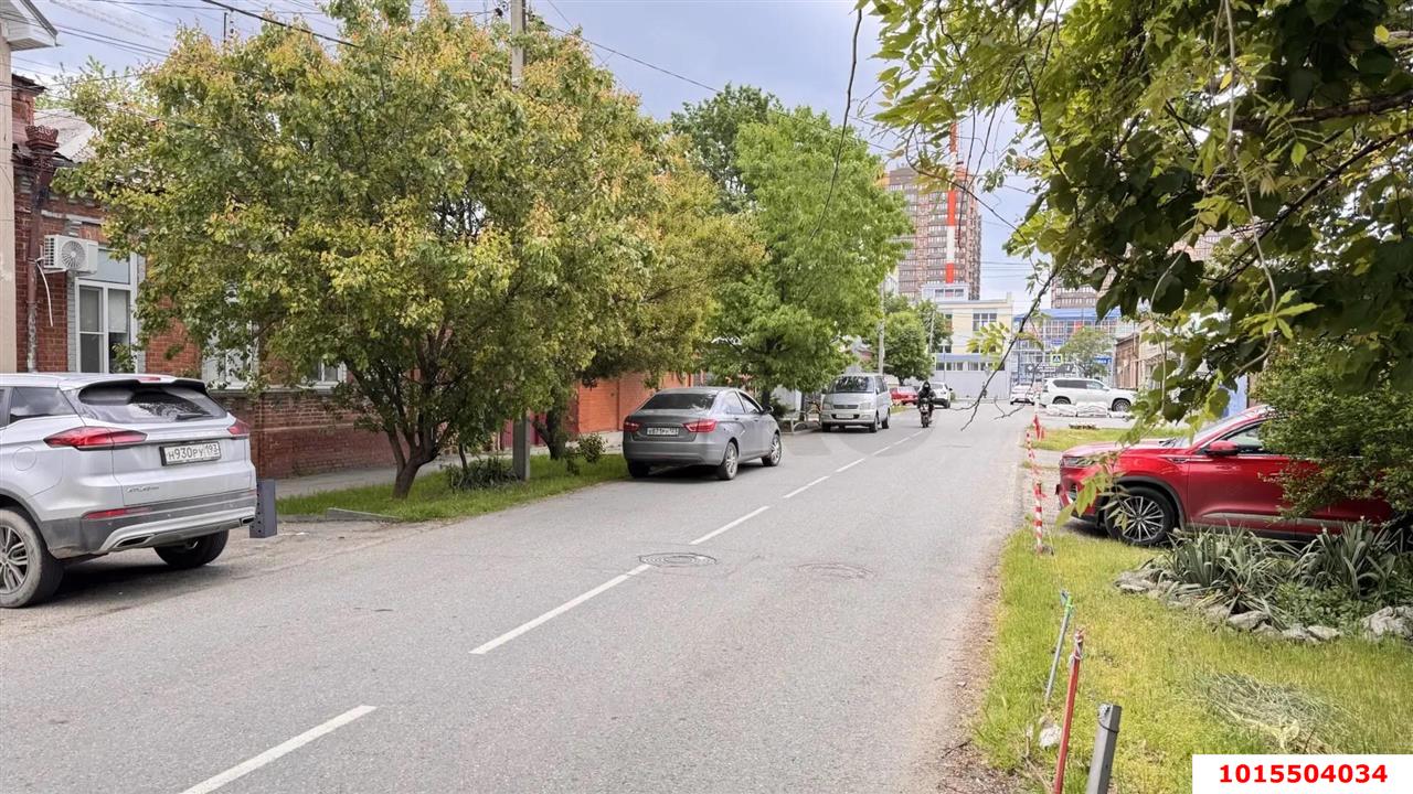 Фото №12: Торговое помещение 60&nbsp;м², 1/1&nbsp;эт. - Краснодар, Западный внутригородской округ, мкр. Центральный, ул. Володи Головатого, 289