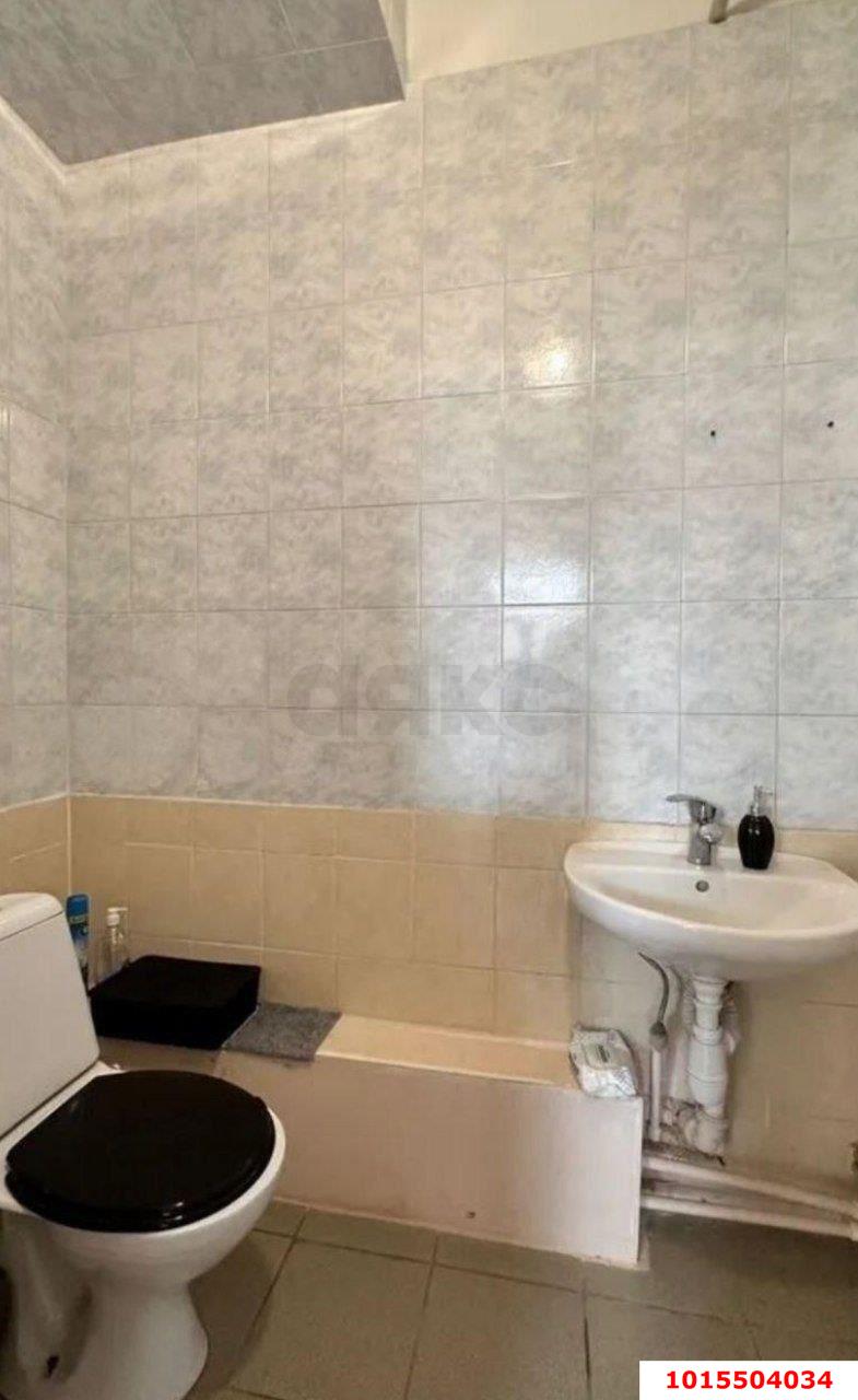 Фото №8: Торговое помещение 60&nbsp;м², 1/1&nbsp;эт. - Краснодар, Западный внутригородской округ, мкр. Центральный, ул. Володи Головатого, 289