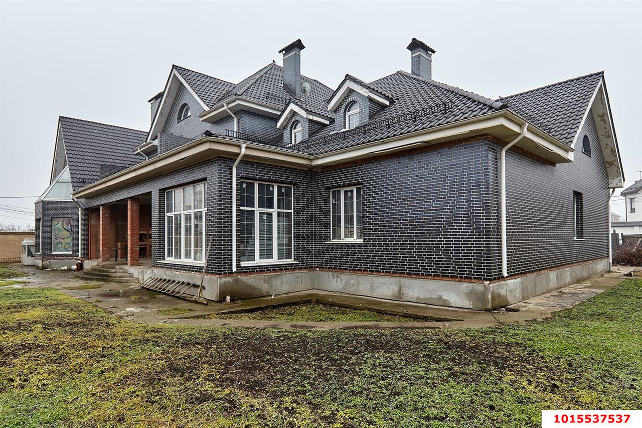 Фото №2: Дом 1250&nbsp;м² + 16&nbsp;сот., 3&nbsp;эт. - Краснодар, Прикубанский внутригородской округ, мкр. Сады Калинина, ул. Возрождения, 19