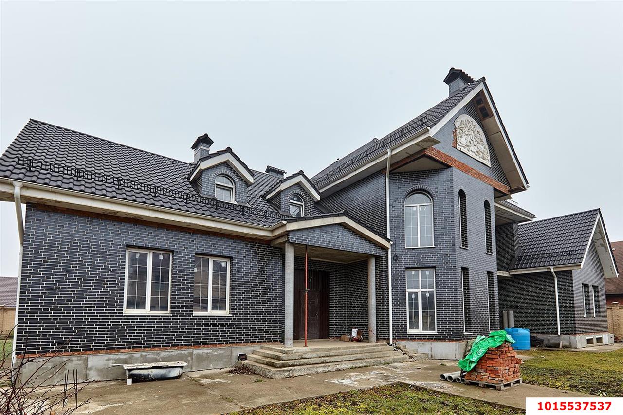 Фото №1: Дом 1250&nbsp;м² + 16&nbsp;сот., 3&nbsp;эт. - Краснодар, Прикубанский внутригородской округ, мкр. Сады Калинина, ул. Возрождения, 19