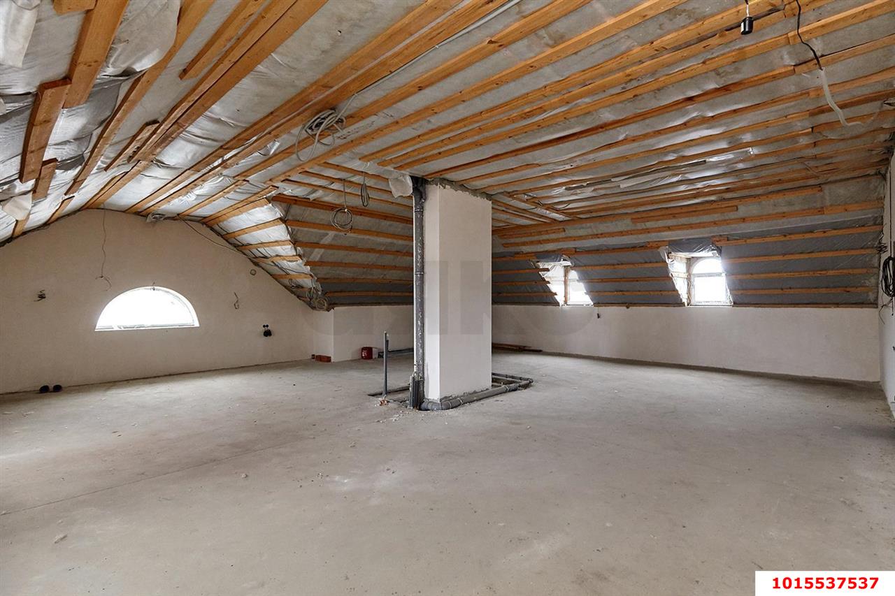 Фото №14: Дом 1250&nbsp;м² + 16&nbsp;сот., 3&nbsp;эт. - Краснодар, Прикубанский внутригородской округ, мкр. Сады Калинина, ул. Возрождения, 19