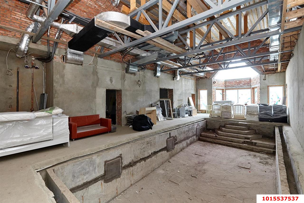Фото №8: Дом 1250&nbsp;м² + 16&nbsp;сот., 3&nbsp;эт. - Краснодар, Прикубанский внутригородской округ, мкр. Сады Калинина, ул. Возрождения, 19