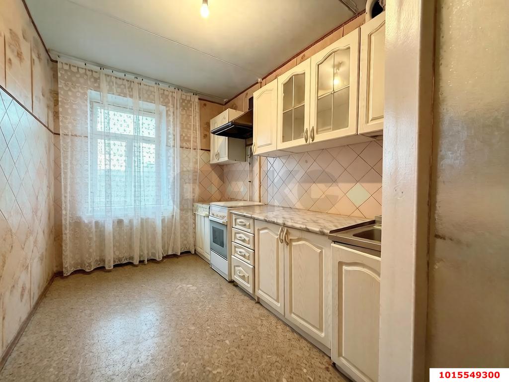 Фото №1: 3-комнатная квартира 70&nbsp;м², 8/9&nbsp;эт. - Краснодар, Карасунский внутригородской округ, мкр. Гидростроителей, ул. имени Игнатова, 12