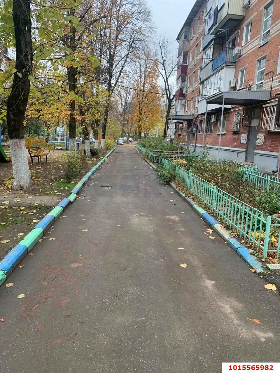 Фото №1: 3-комнатная квартира 62&nbsp;м², 2/5&nbsp;эт. - Краснодар, Прикубанский внутригородской округ, мкр. Славянский, ул. имени Толбухина, 89