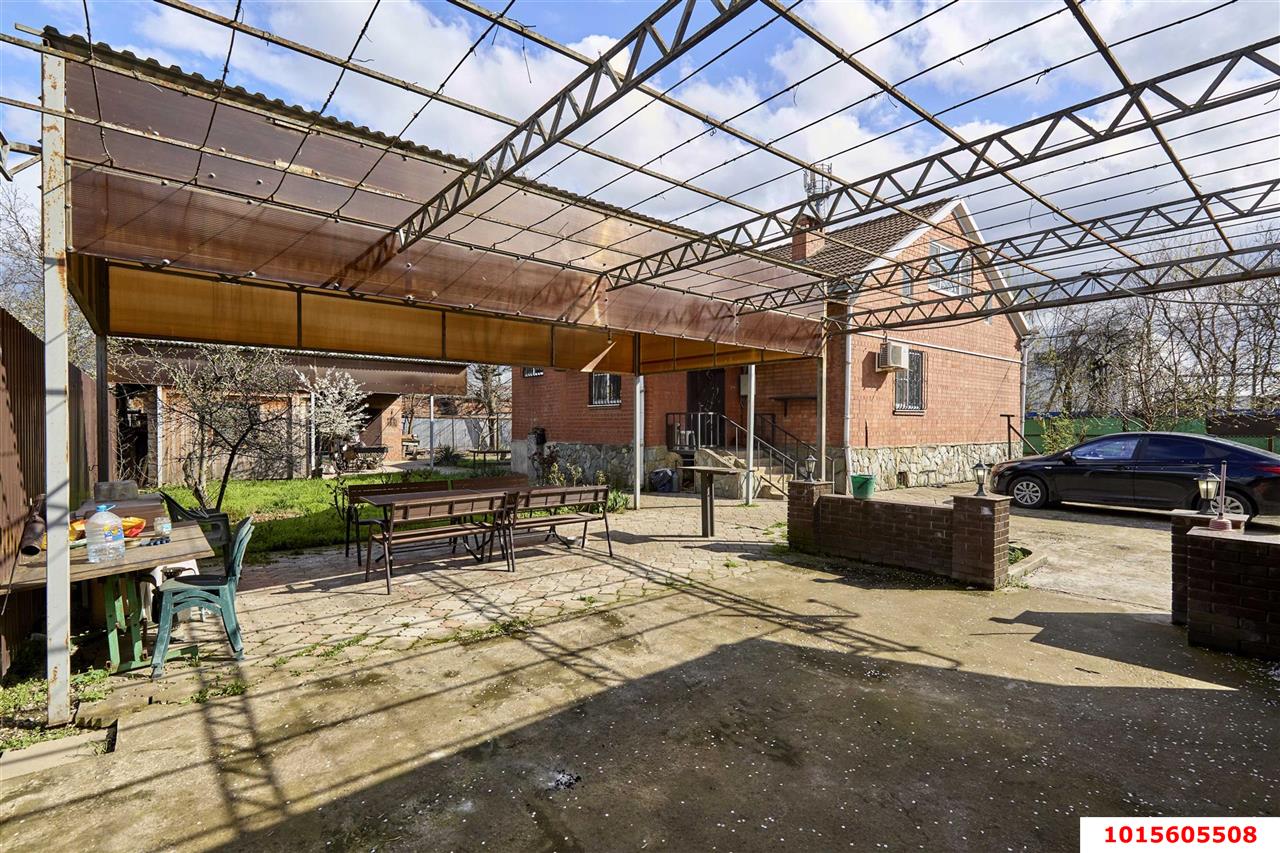Фото №2: Дом 231&nbsp;м² + 8&nbsp;сот., 2&nbsp;эт. - Краснодар, Прикубанский внутригородской округ, мкр. Новый, ул. Раздельная