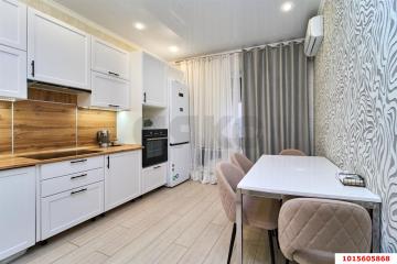 Фото №1: 1-комнатная квартира 45 м², 12/15 эт. - Краснодар, мкр. ЖК Речной Бриз, ул. Парусная, 10к1