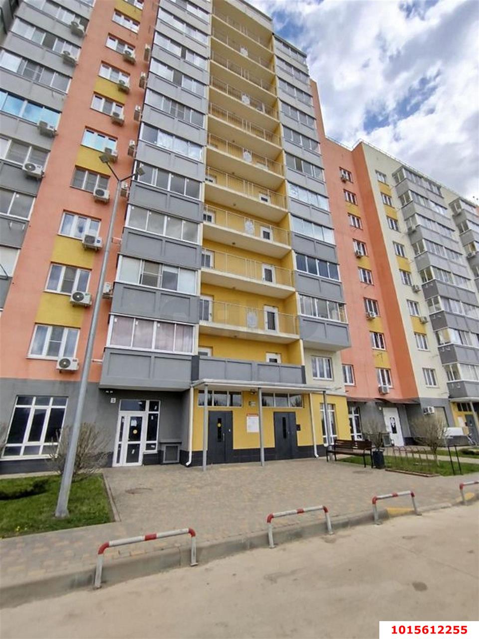 Фото №1: 1-комнатная квартира 44&nbsp;м², 12/12&nbsp;эт. - Краснодар, Карасунский внутригородской округ, мкр. Сосновый Бор, ул. имени Виктора Нарыкова, 6