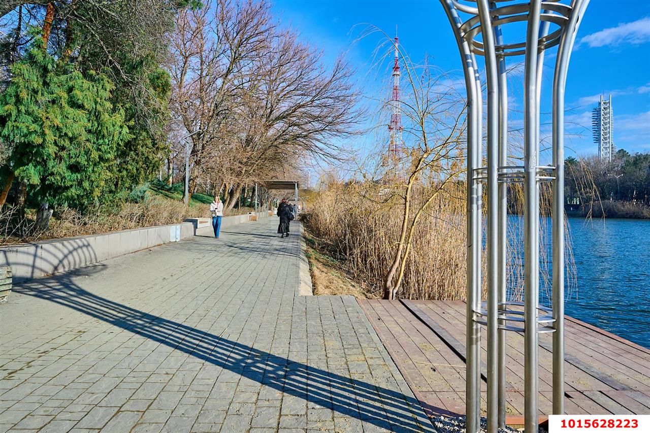 Фото №18: 1-комнатная квартира 30&nbsp;м², 2/5&nbsp;эт. - Краснодар, Центральный внутригородской округ, Покровка, мкр. Центральный, ул. Карасунская набережная, 83