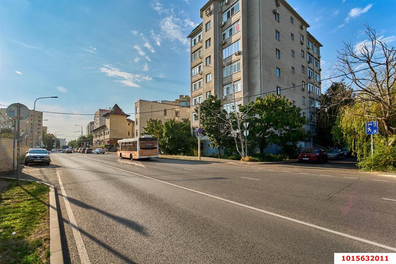 Фото №17: 1-комнатная квартира 52&nbsp;м², 3/7&nbsp;эт. - Краснодар, Прикубанский внутригородской округ, мкр. Восточно-Кругликовский, ул. Черкасская, 57