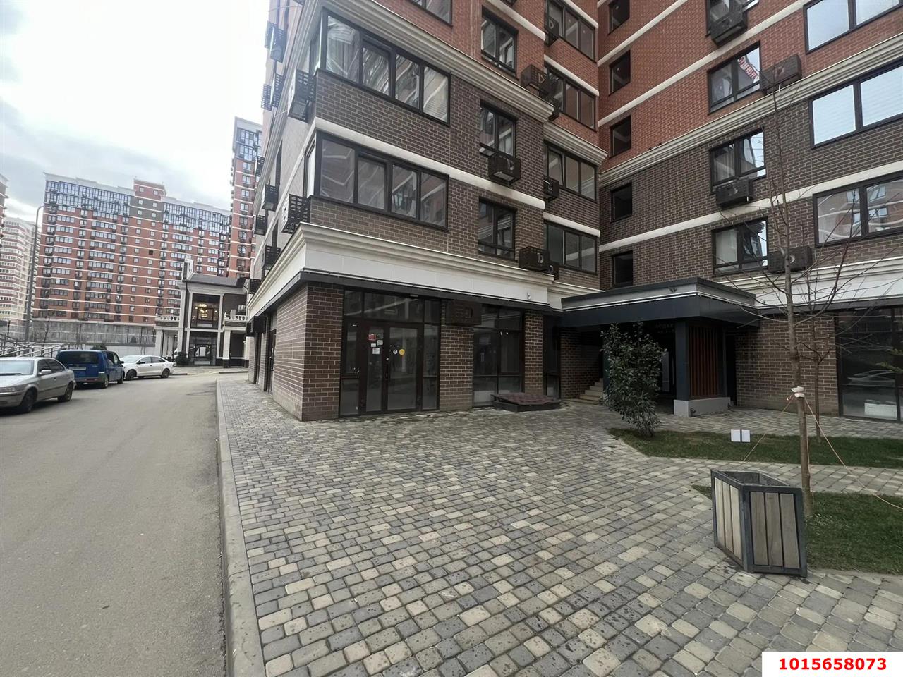 Фото №8: Торговое помещение 77&nbsp;м², 1/16&nbsp;эт. - Краснодар, Прикубанский внутригородской округ, мкр. жилой комплекс Самолёт-2, ул. Западный Обход, 57к3