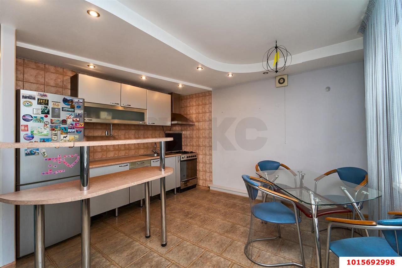 Фото №4: 4-комнатная квартира 78&nbsp;м², 9/9&nbsp;эт. - Краснодар, Карасунский внутригородской округ, мкр. Гидростроителей, ул. имени Игнатова, 10