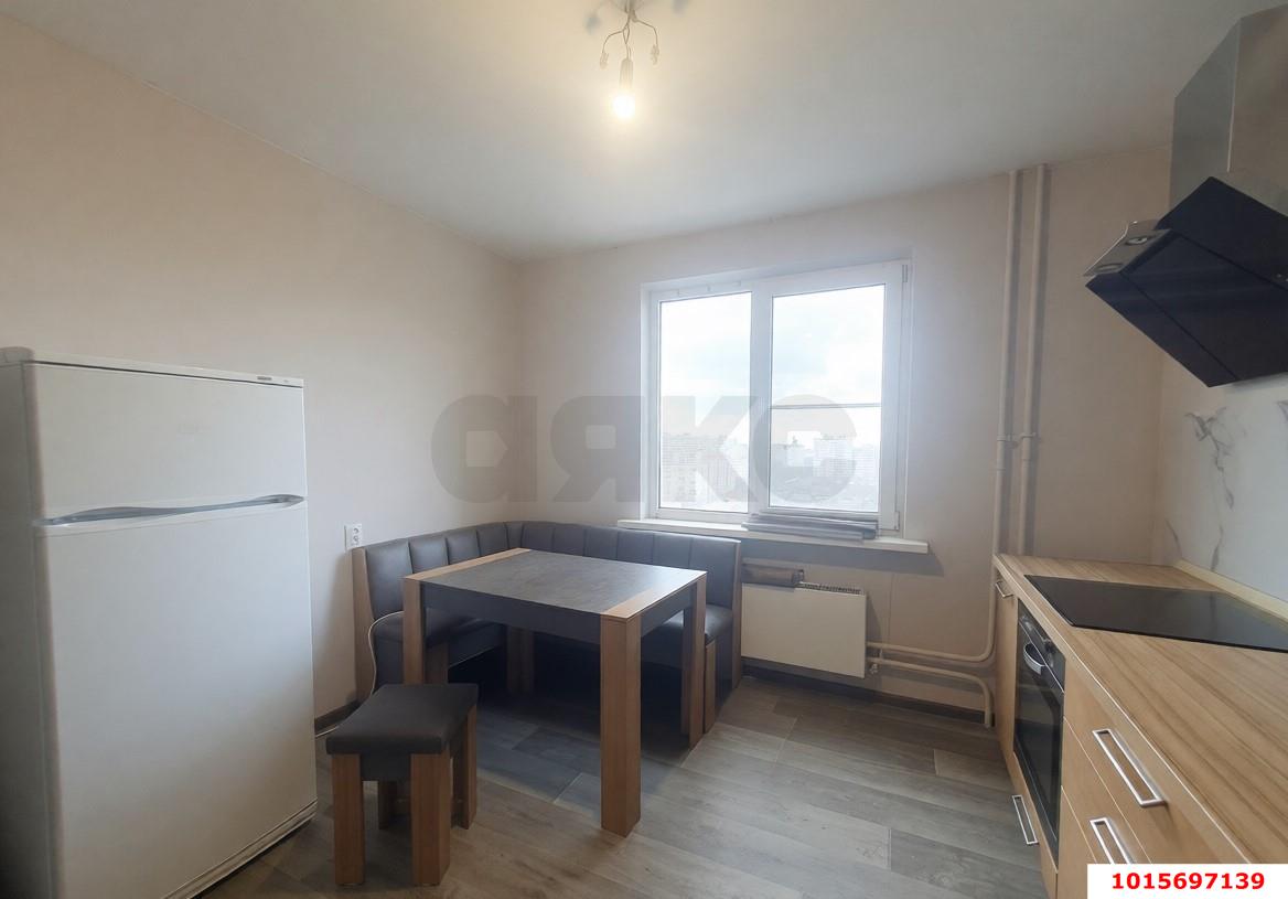 Фото №2: 2-комнатная квартира 62&nbsp;м², 14/16&nbsp;эт. - Краснодар, Прикубанский внутригородской округ, мкр. Московский, ул. Карякина, 15