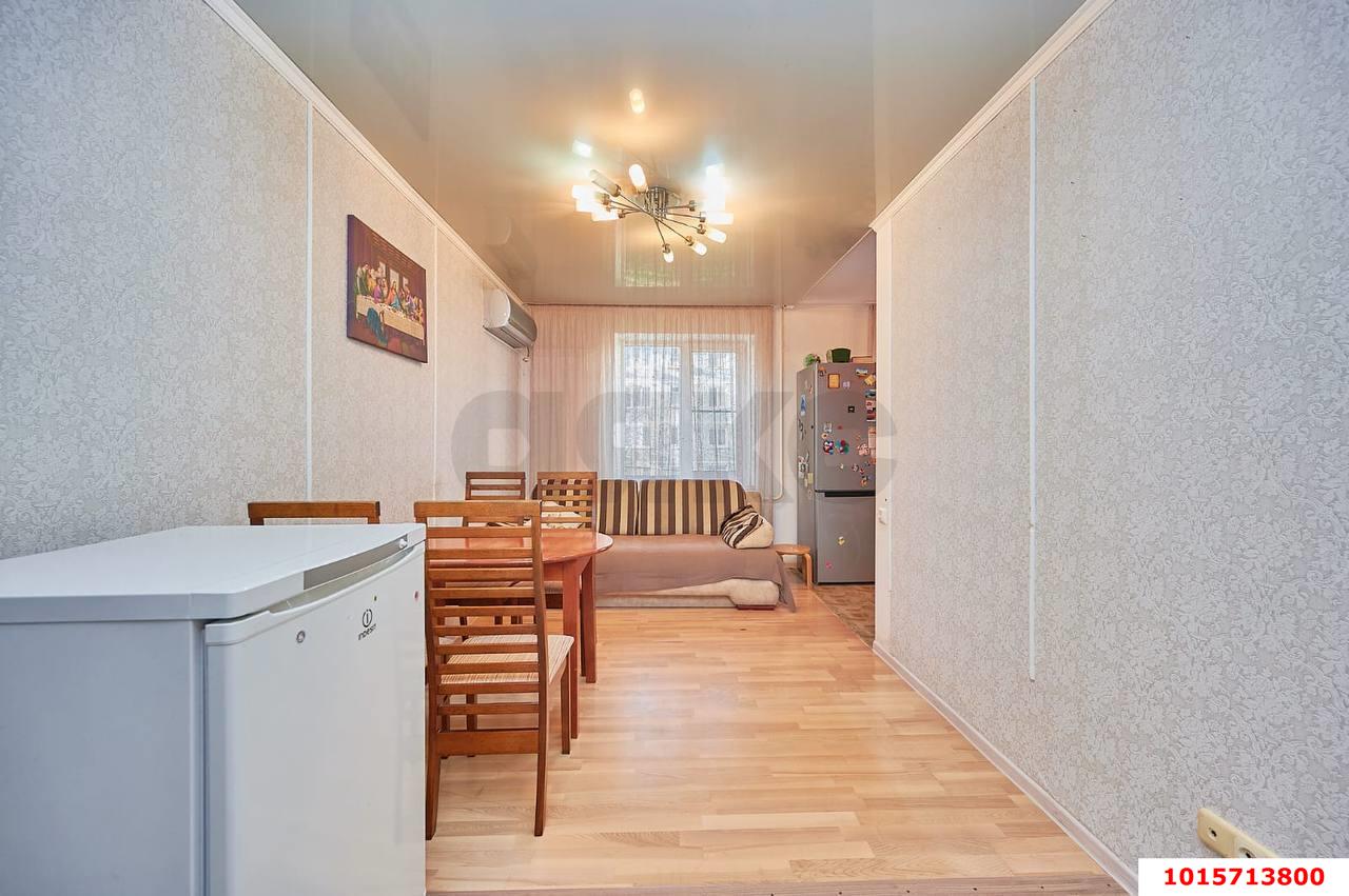Фото №1: 3-комнатная квартира 65&nbsp;м², 3/5&nbsp;эт. - Краснодар, Прикубанский внутригородской округ, мкр. Завод Измерительных Приборов, ул. Карякина, 14