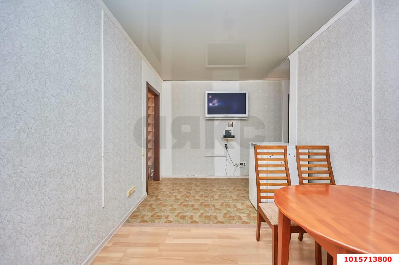 Фото №2: 3-комнатная квартира 65&nbsp;м², 3/5&nbsp;эт. - Краснодар, Прикубанский внутригородской округ, мкр. Завод Измерительных Приборов, ул. Карякина, 14