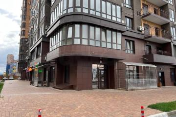Фото №1: Торговое помещение 95&nbsp;м², 1/20&nbsp;эт. - Краснодар, мкр. Достояние, ул. им. Мурата Ахеджака, 10А