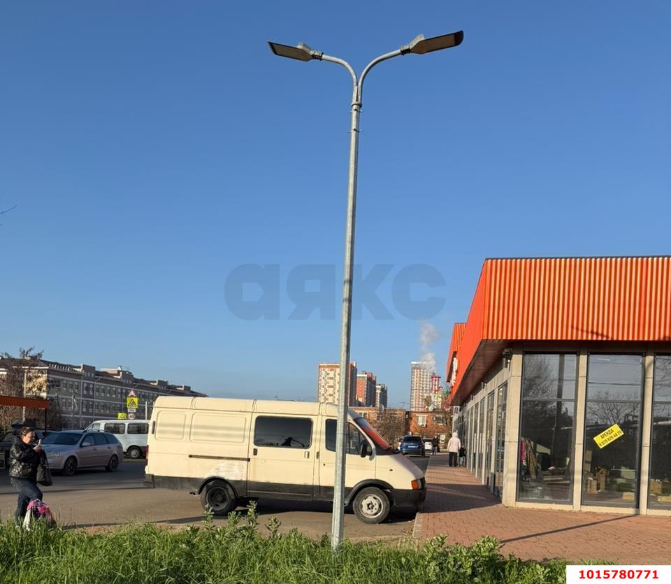 Фото №7: Торговое помещение 55&nbsp;м², 1/2&nbsp;эт. - Знаменский, мкр. Карасунский внутригородской округ, ул. Гагарина, 4А