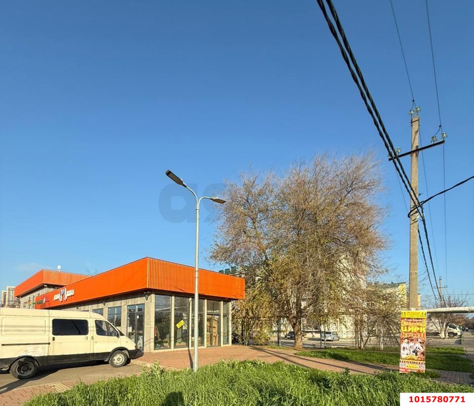 Фото №6: Торговое помещение 55&nbsp;м², 1/2&nbsp;эт. - Знаменский, мкр. Карасунский внутригородской округ, ул. Гагарина, 4А