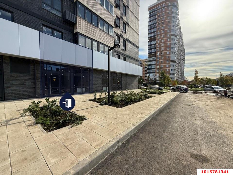 Фото №2: Торговое помещение 50&nbsp;м², 1/21&nbsp;эт. - Краснодар, Прикубанский внутригородской округ, Россинского, мкр. жилой комплекс Дружный-2, б-р Адмиралтейский, 3к3