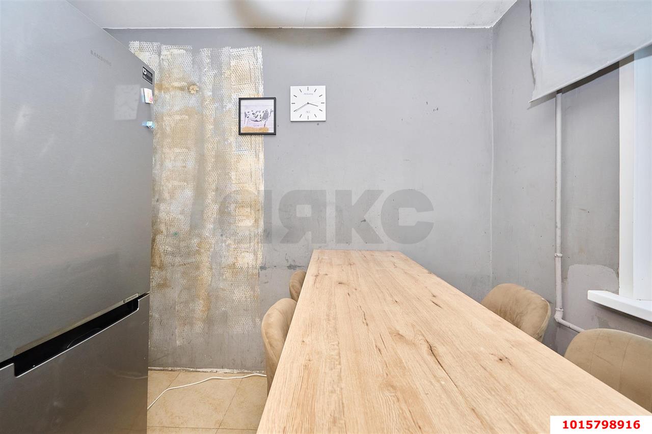 Фото №3: 2-комнатная квартира 50&nbsp;м², 6/10&nbsp;эт. - Краснодар, Западный внутригородской округ, мкр. Юбилейный, пр-кт Чекистов, 4