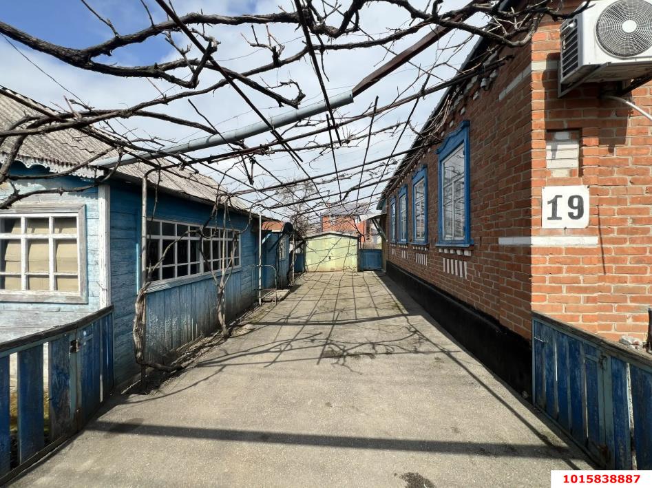 Фото №5: Дом 81&nbsp;м² + 10&nbsp;сот., 1&nbsp;эт. - Лазурный, мкр. Прикубанский внутригородской округ, ул. Спортивная, 19
