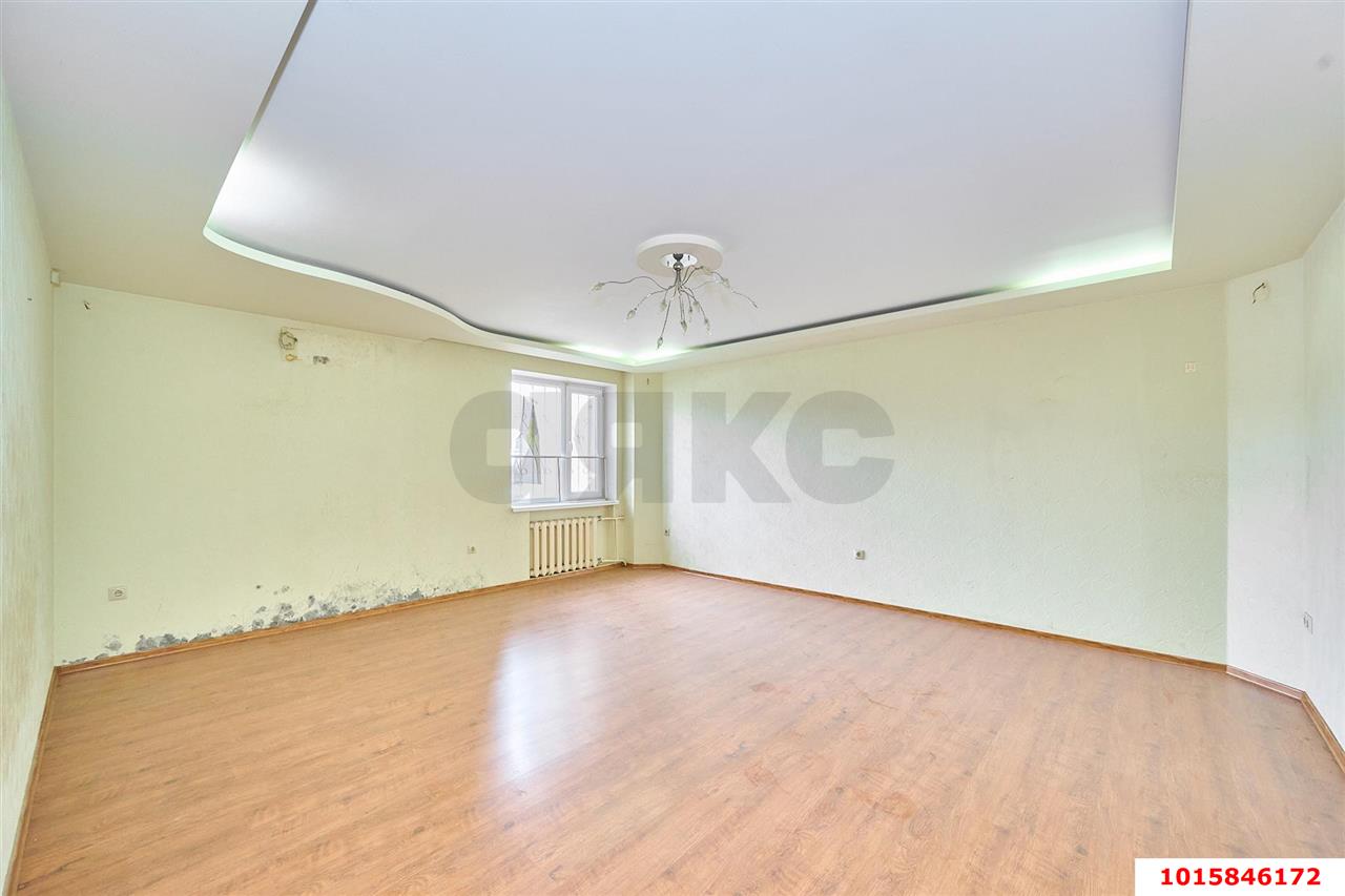Фото №2: 2-комнатная квартира 65&nbsp;м², 1/13&nbsp;эт. - Краснодар, Центральный внутригородской округ, мкр. Дубинка, пер. Угольный, 12