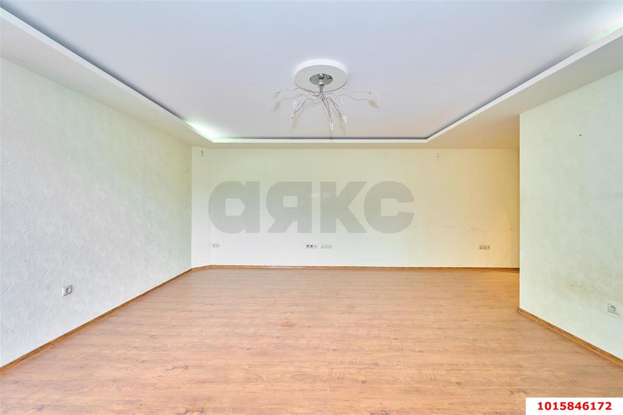 Фото №4: 2-комнатная квартира 65&nbsp;м², 1/13&nbsp;эт. - Краснодар, Центральный внутригородской округ, мкр. Дубинка, пер. Угольный, 12