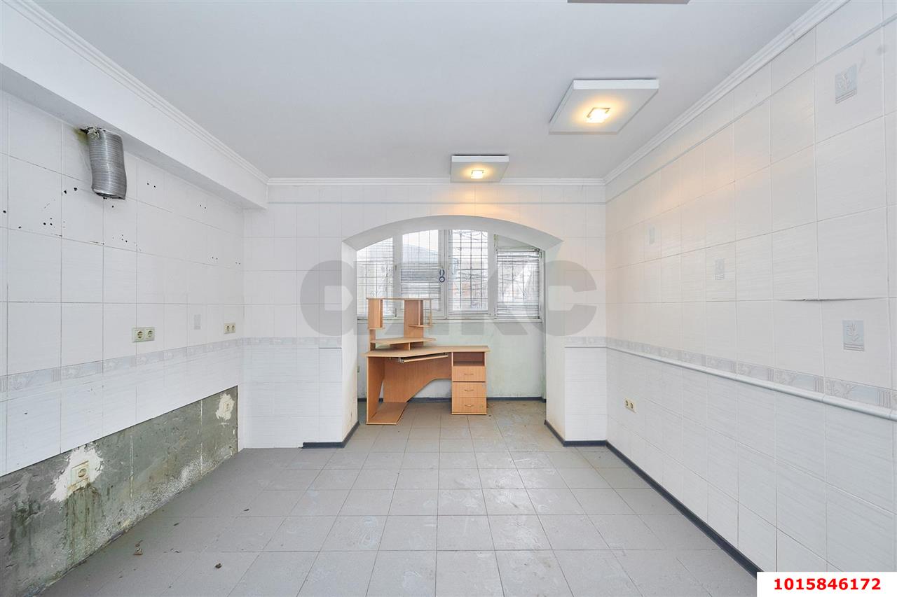 Фото №11: 2-комнатная квартира 65&nbsp;м², 1/13&nbsp;эт. - Краснодар, Центральный внутригородской округ, мкр. Дубинка, пер. Угольный, 12