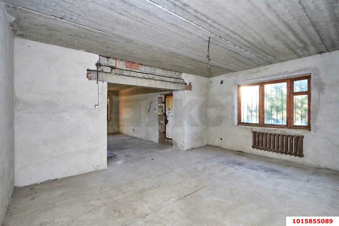 Фото №6: Дом 320&nbsp;м² + 12&nbsp;сот., 2&nbsp;эт. - Октябрьский, мкр. Прикубанский внутригородской округ, ул. Роговская, 53