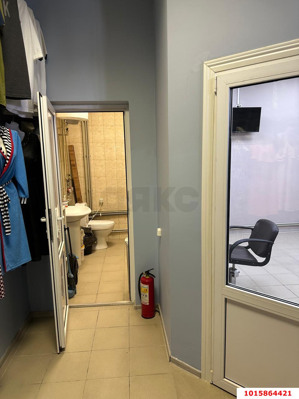 Фото №4: Торговое помещение 57&nbsp;м², 7&nbsp;эт. - Российский, мкр. Прикубанский внутригородской округ, ул. 2-я Тверская, 4
