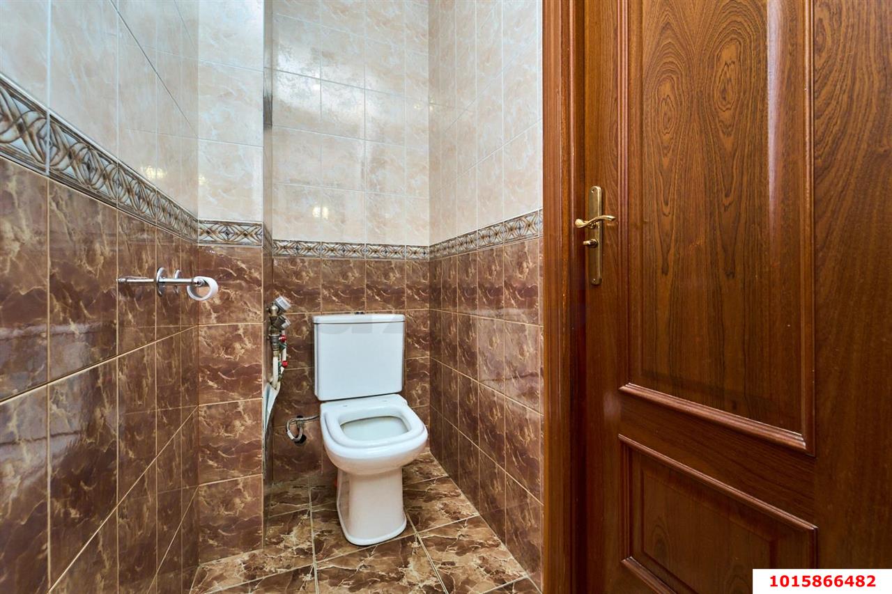 Фото №8: 5+-комнатная квартира 250&nbsp;м², 2/5&nbsp;эт. - Краснодар, мкр. Западный внутригородской округ, ул. Гагарина, 248