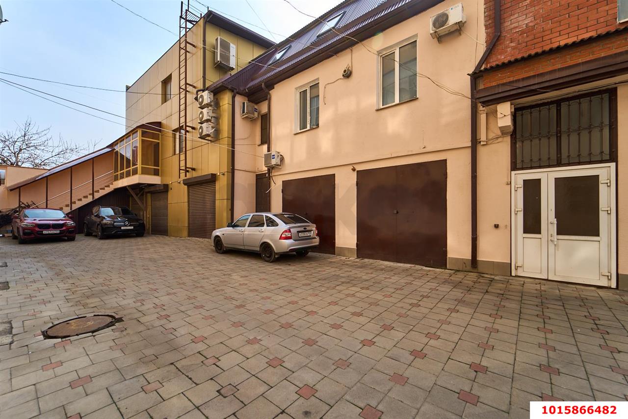 Фото №16: 5+-комнатная квартира 250&nbsp;м², 2/5&nbsp;эт. - Краснодар, мкр. Западный внутригородской округ, ул. Гагарина, 248