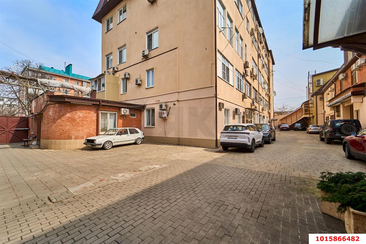 Фото №17: 5+-комнатная квартира 250&nbsp;м², 2/5&nbsp;эт. - Краснодар, мкр. Западный внутригородской округ, ул. Гагарина, 248